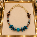 Collier en Bois Précieux & Bakélite Turquoise – Chaîne Plaqué Or – 46 cm