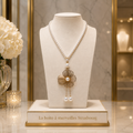 Collier Fleur Dorée et Perles de Coquillages – Une Élégance Intemporelle et Raffinée