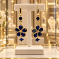Boucles d’oreilles fleur en lapis-lazuli et vermeil – Bijou de luxe