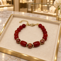 Bracelet en cornaline et perles cloisonnées rouges plaqué or – 17 cm