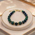Bracelet Luxe en Chrysocolle Naturelle et rubis zoisite – Émail Cloisonné & Plaqué Or | La Boîte à Merveilles