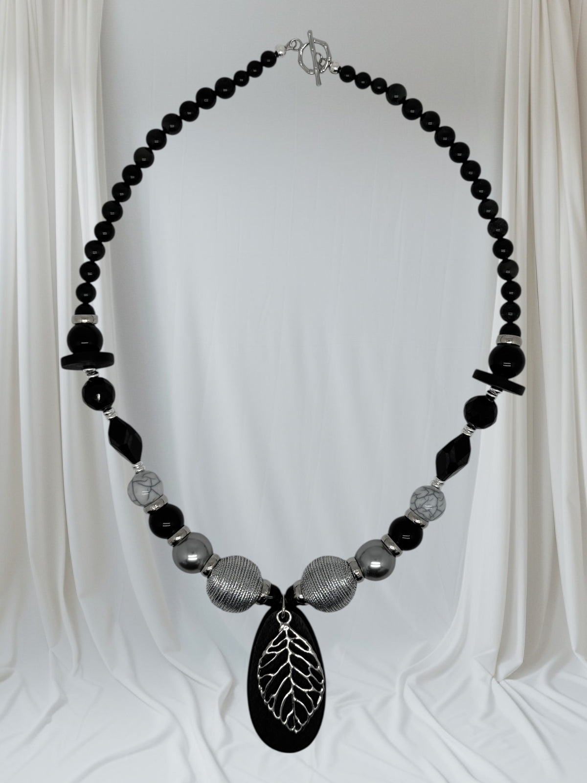 Collier en obsidienne et perles fantaisie 2234