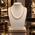 Collier unisexe perles de coquillages 8 mm & chaîne plaqué or – 56 cm