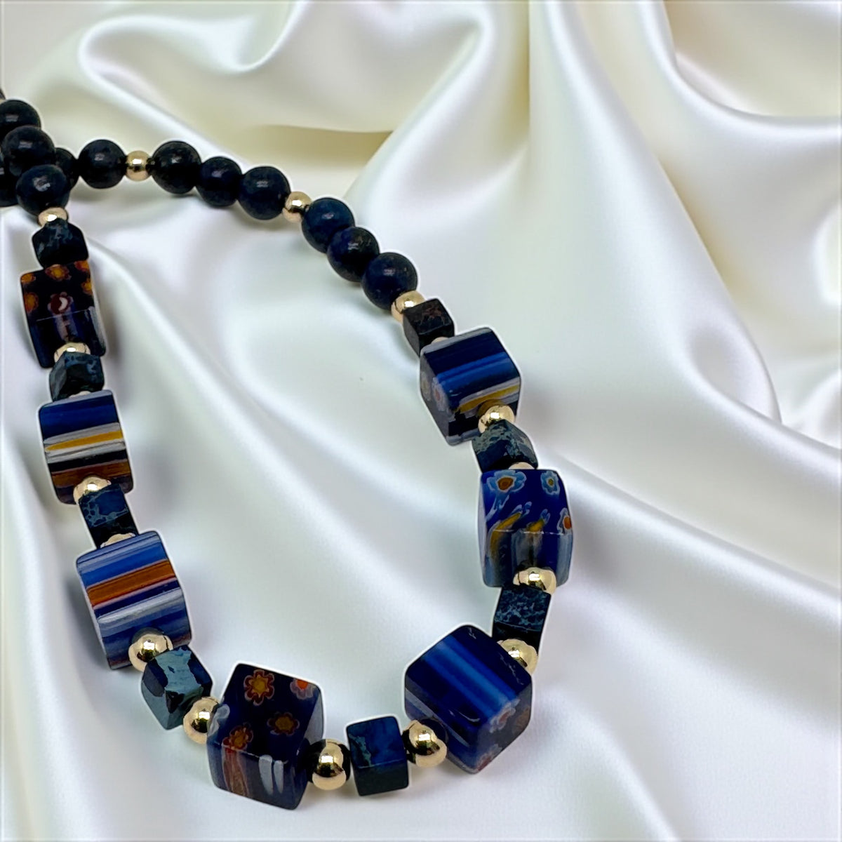 Collier lapis lazuli et perles mille fleurs 2240