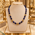 Collier Signature lapis-lazuli naturel et émail cloisonné – 50 cm