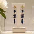 Boucles d’Oreilles de Luxe en Lapis-Lazuli – Lotus Plaqué Or & Zirconiums