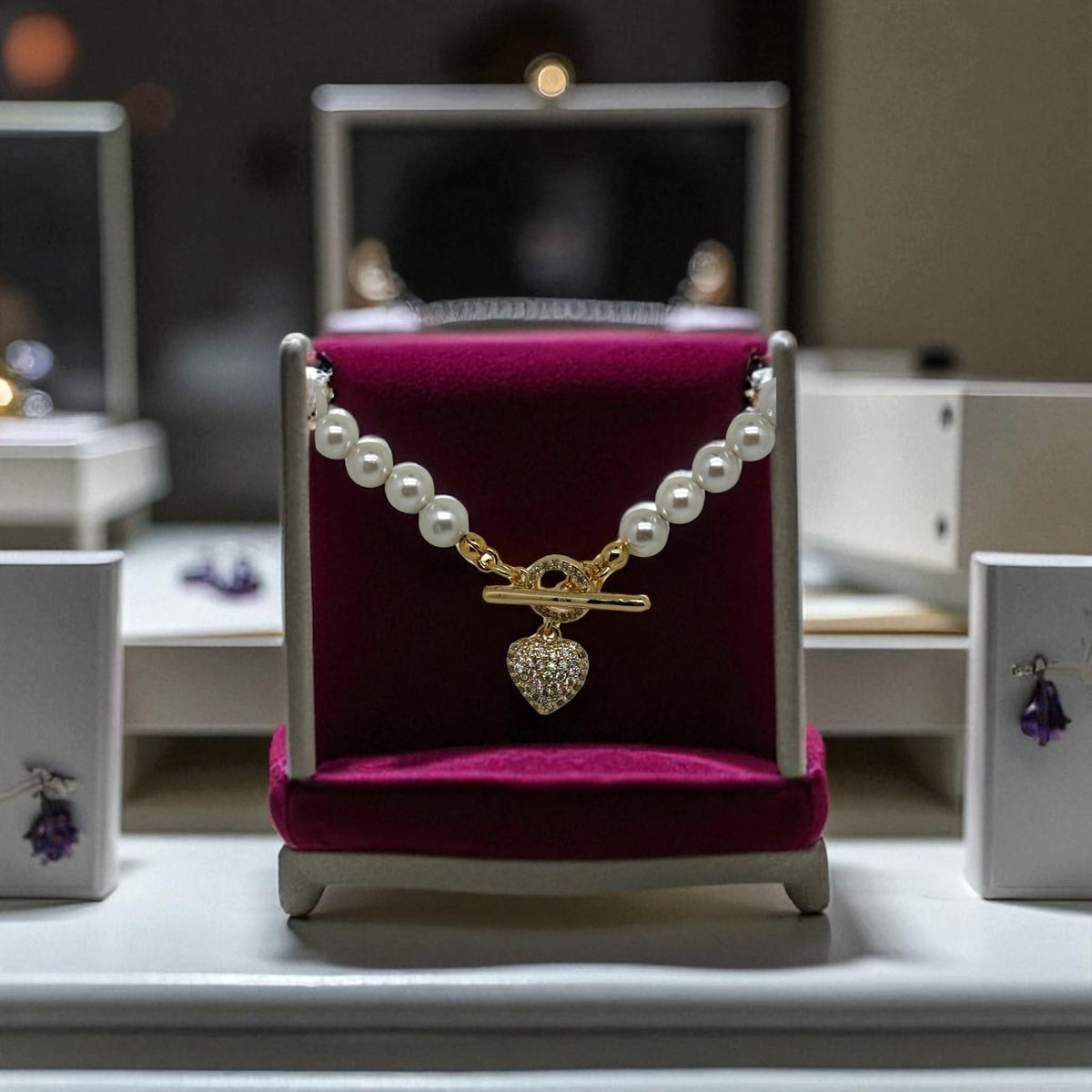 Collier en perles naturelles et cœur en strass 2243