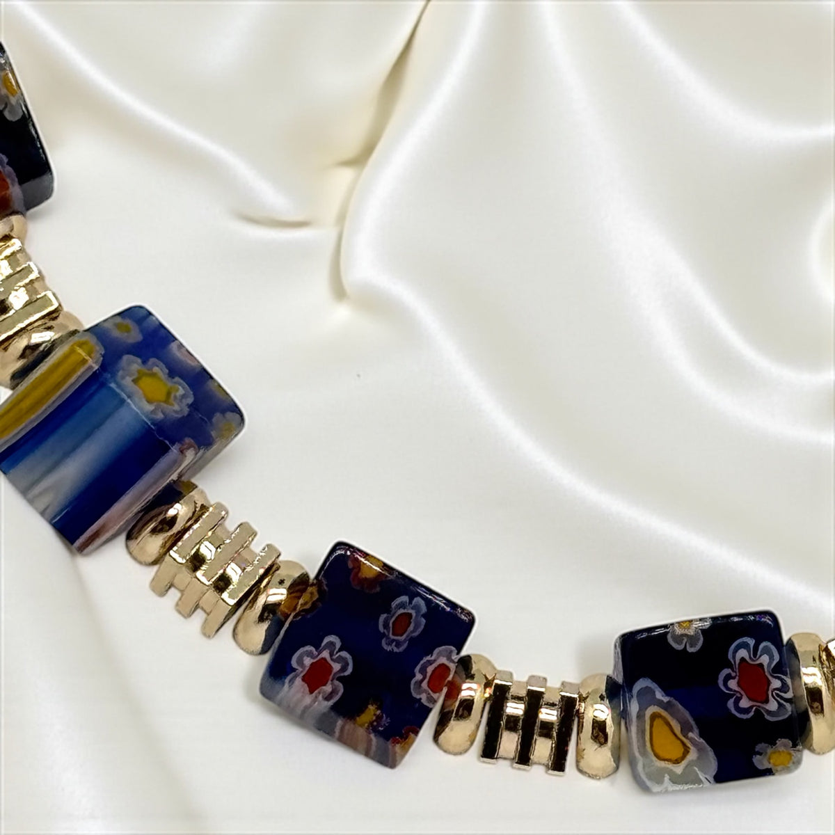 Collier en perles naturelles et perles mille fleurs 2237