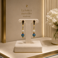 Boucles d’Oreilles Émail Cloisonné Bleu & Perle Nacrée – Plaqué Or