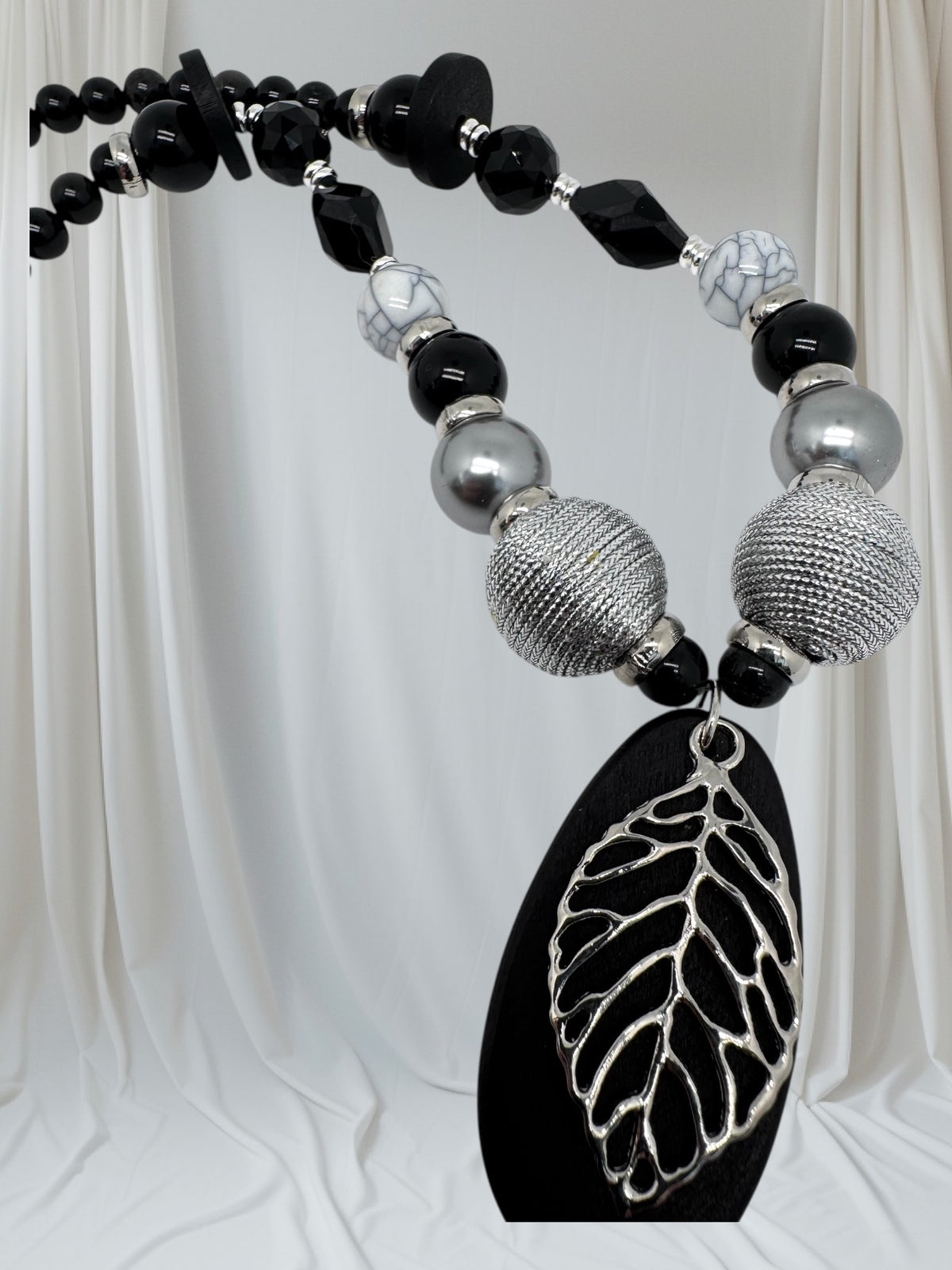 Collier en obsidienne et perles fantaisie 2234