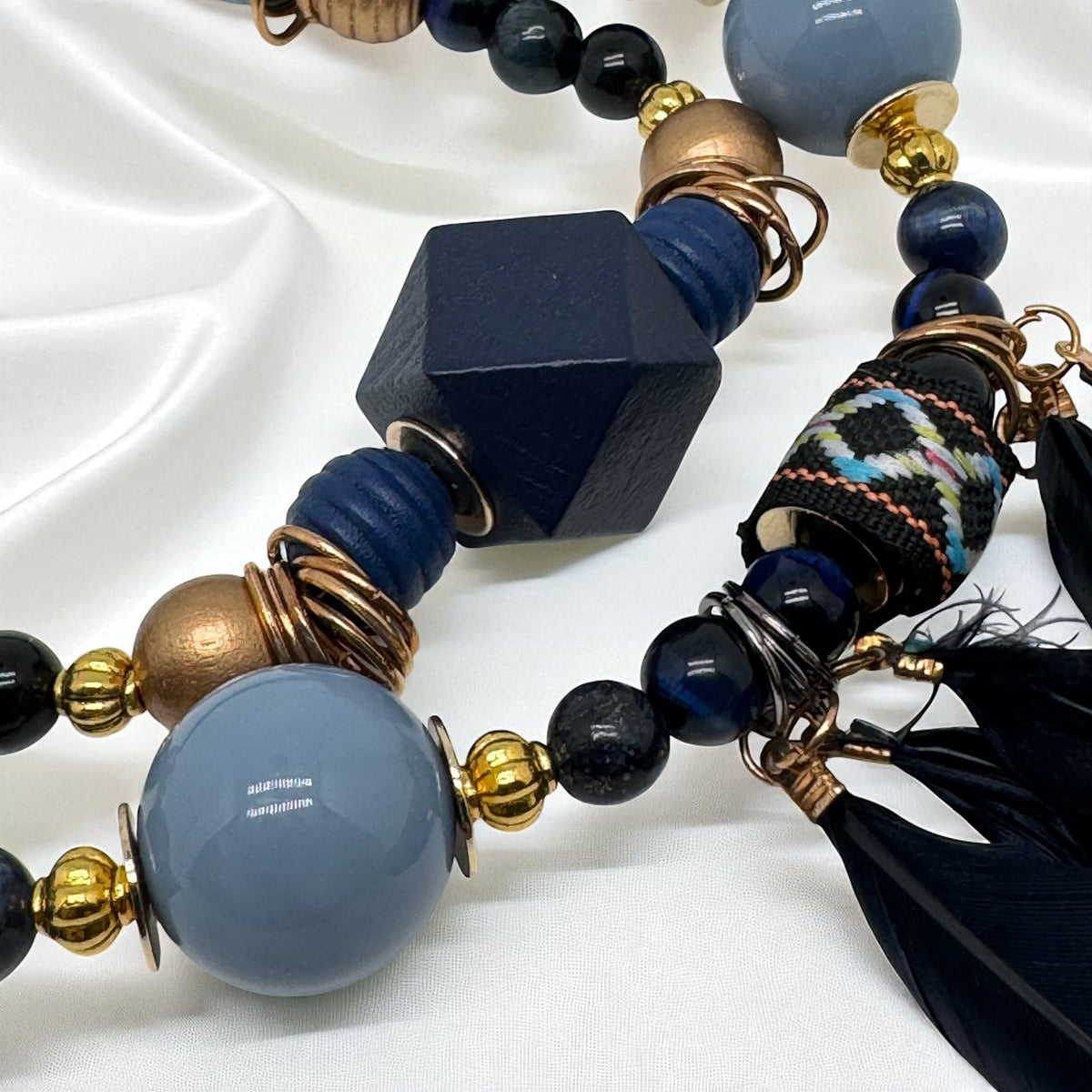 Collier ethnique plumes 2217