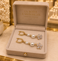 Boucles d’Oreilles Fleur Plaqué Or 18 Carats, Perles de Coquillage & Zirconiums