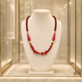 Collier femme de luxe en jade rouge et plaqué or – 56 cm