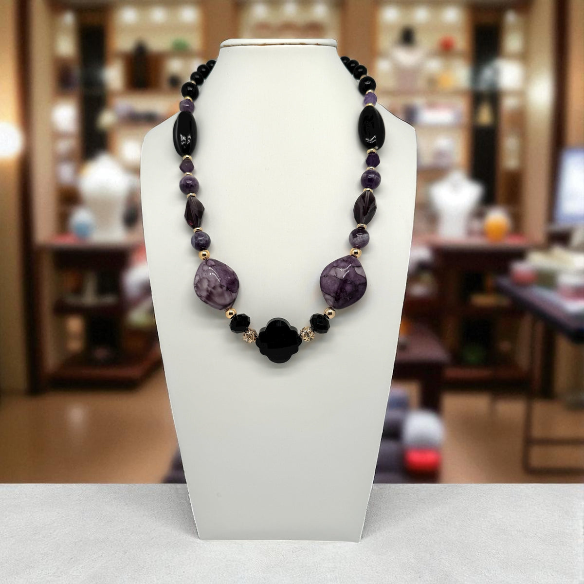 Collier en obsidienne 2229