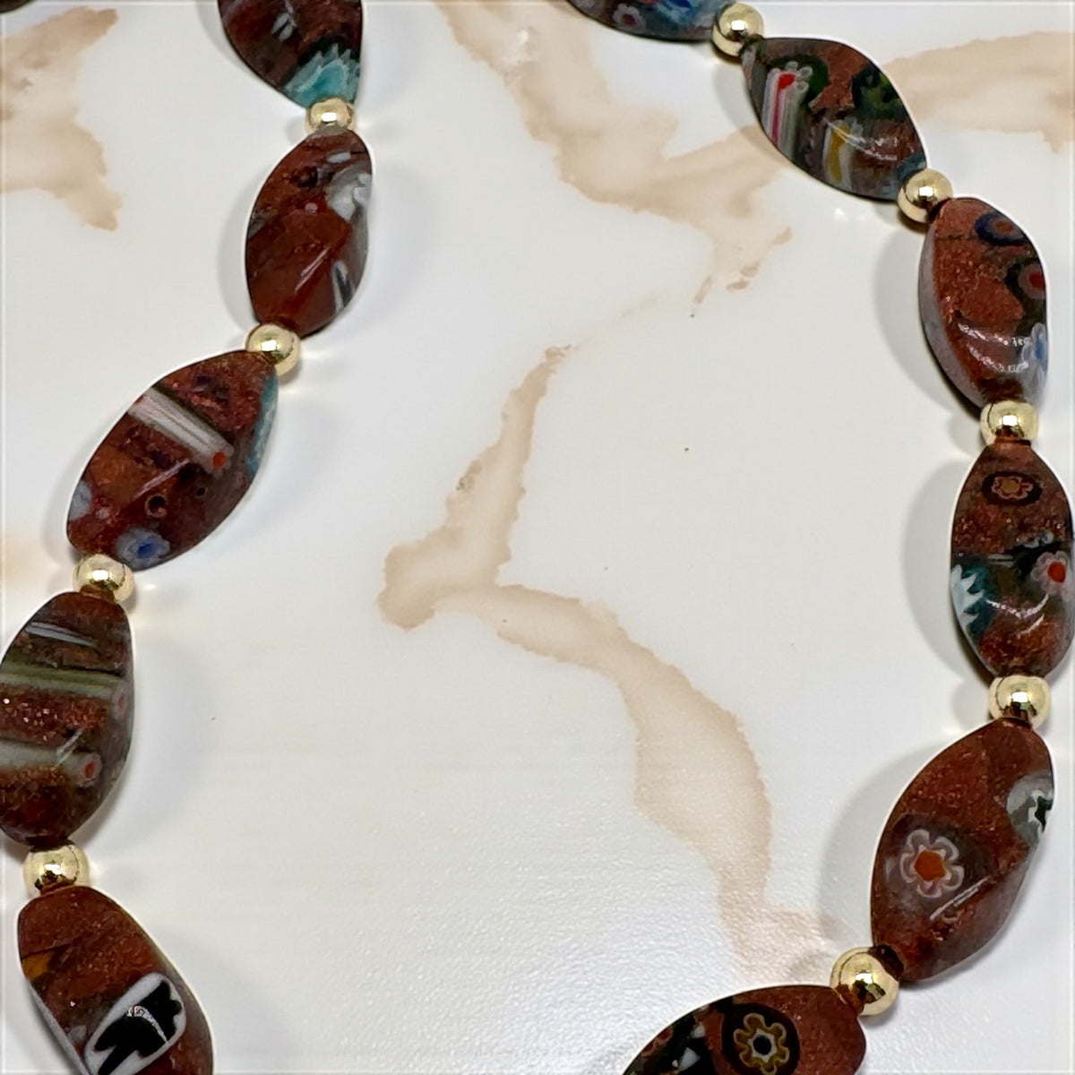 Collier en perles œil de tigre et perles mille fleurs 2238