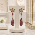 Boucles d’oreilles Rhodochrosite & plaqué Or – Gouttes Précieuses Florales