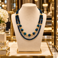 Collier signature double rang en œil de tigre bleu paon, plaqué or 18 carats