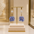 Boucles d’oreilles fleurs de soie bleue, vermeil et perles nacrées – Bijou bohème chic ✨