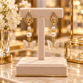 Boucles d’oreilles Papillon en nacre & zirconiums – Plaqué or