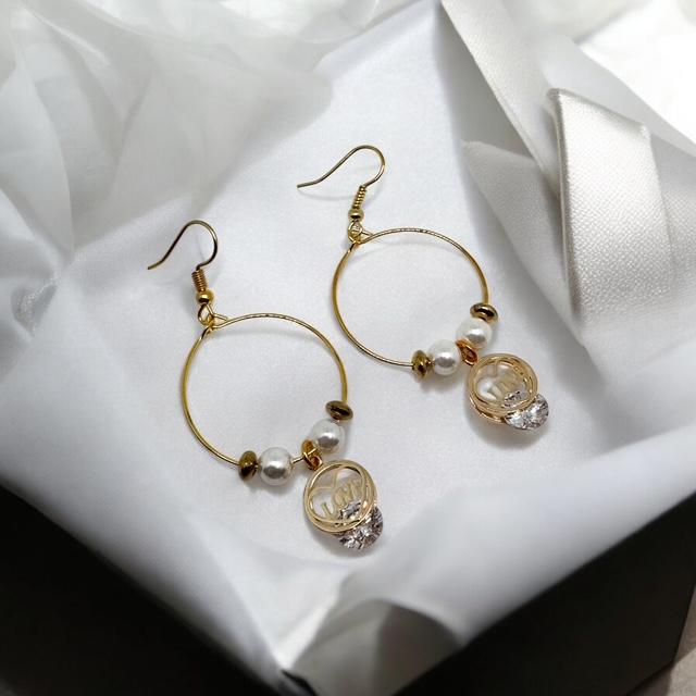 Boucles d'oreilles créoles, perle et strass 3061