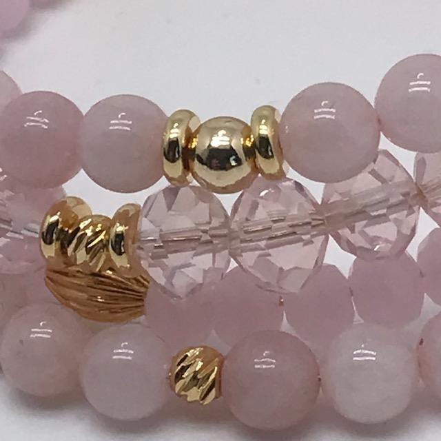 Bracelet manchette à mémoire de forme en quartz rose et cristal taillé 1063