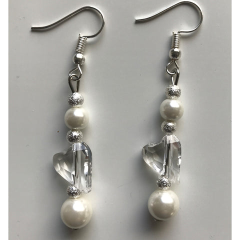 Boucles d'oreilles blanches et coeur 0235